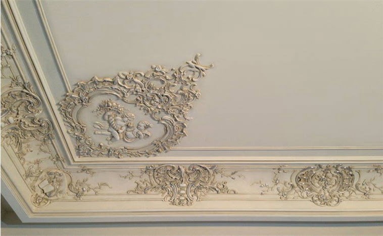 Полиуретановая лепнина: как выбрать и применить в 2025 году