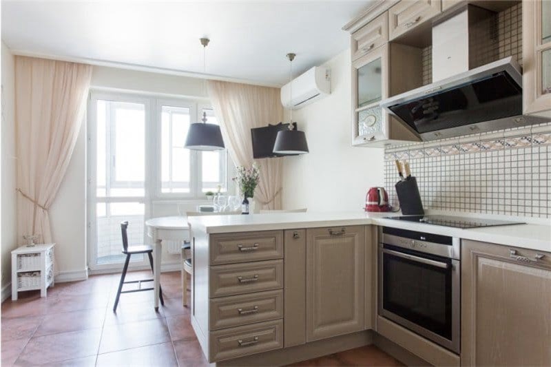 Бежевые кухни 2025: полное руководство по дизайну, материалам и трендам