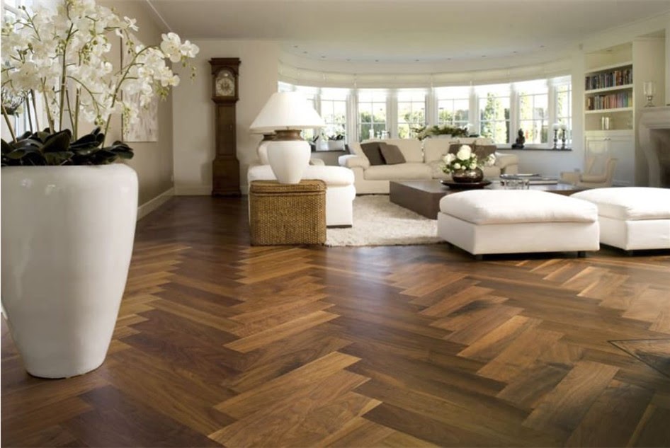 Паркет ёлочкой 2025: дизайн-решения для интерьера [+19 трендов]