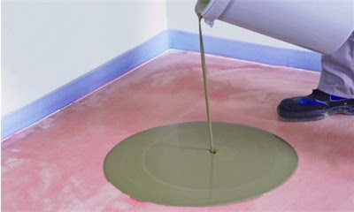 Настольная книга по наливным полам для бетонных оснований: от выбора до монтажав 2025