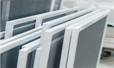 Сколько стоят москитные сетки в 2025 году: реальные цифры по России