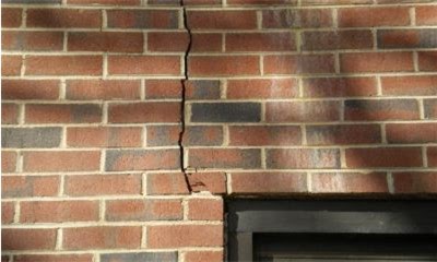 Трещины в кирпичных стенах: от диагностики до профессионального ремонта
