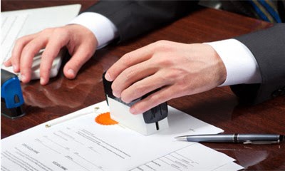 Нужен ли нотариус при покупке или продаже земли? Разбираем всё до копейки