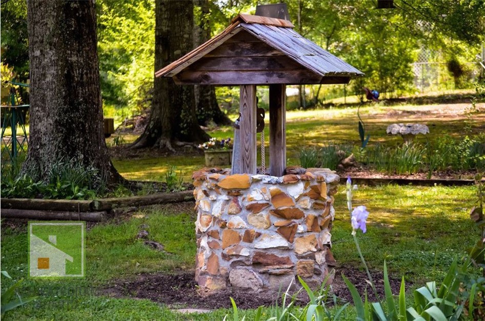 Как построить колодец на даче: от выбора места до подключения воды (2025)